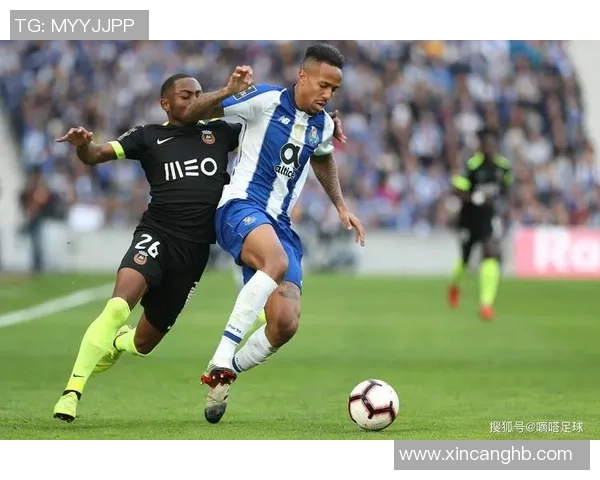 尤文图斯逆袭波尔图4-0大胜赛场瞬间引发热烈讨论与分析